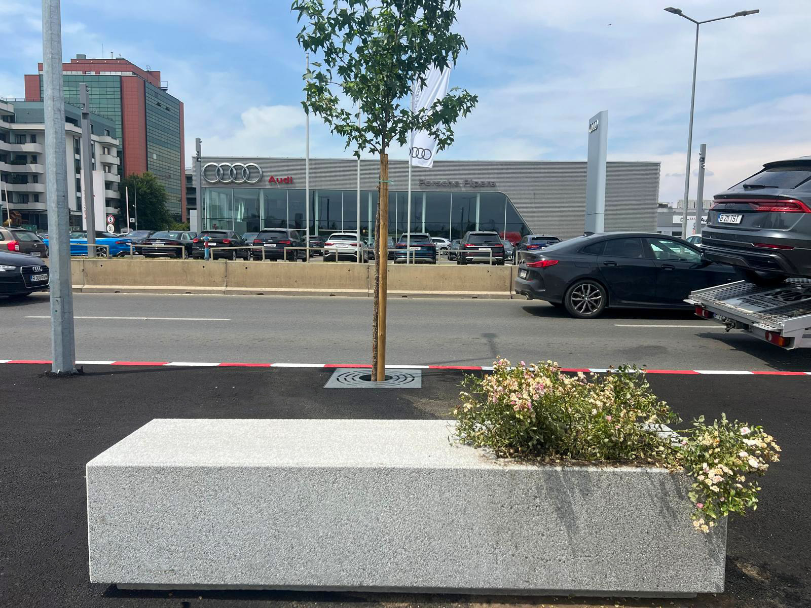 Banc jardinière Kube Lg 2000